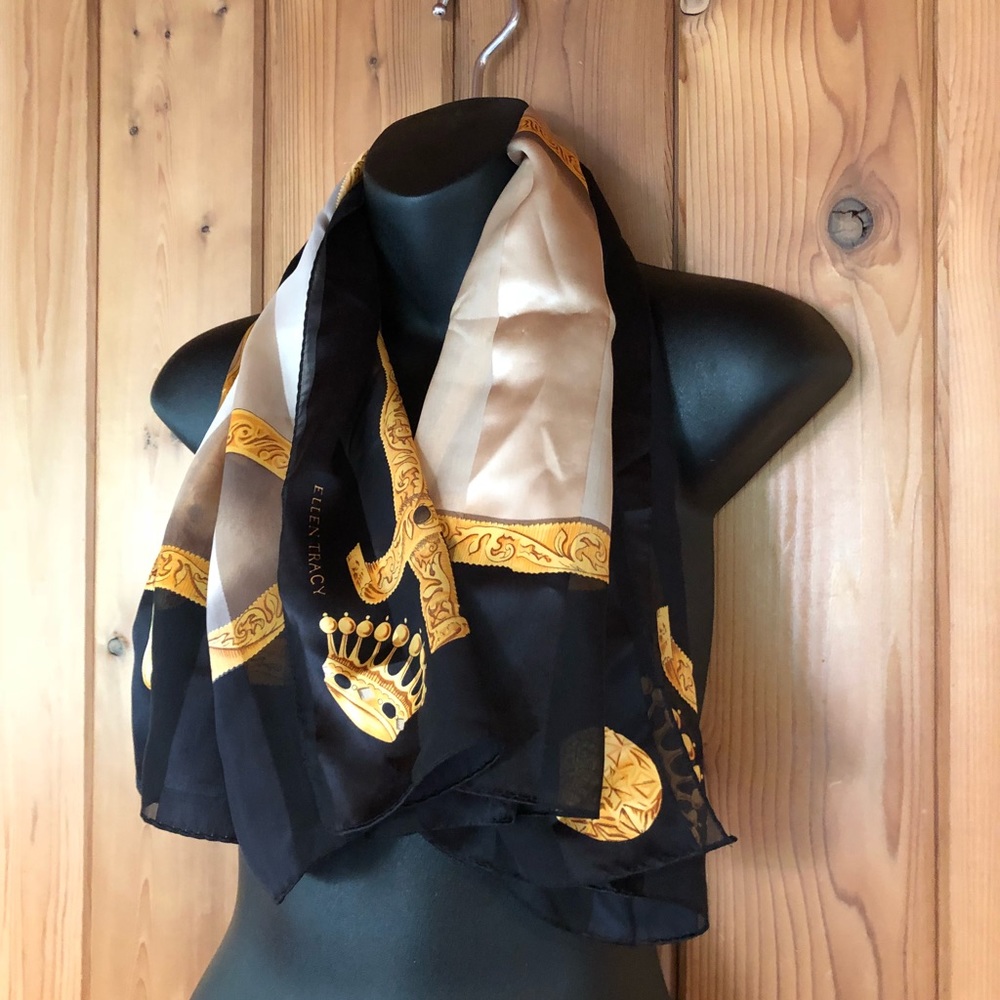 Ellen Tracey Scarf